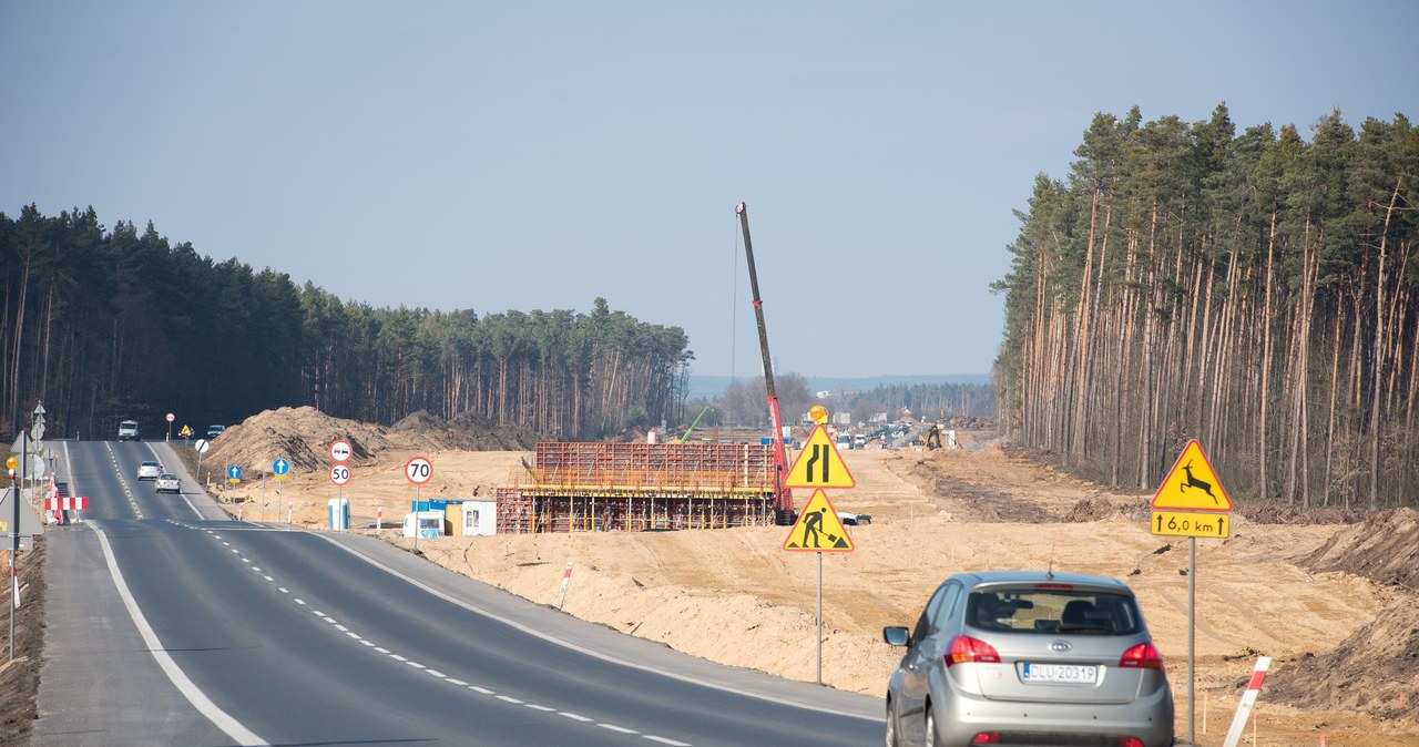 Rząd znalazł sposoby na tańszą budowę dróg /P. Dziurman /Reporter