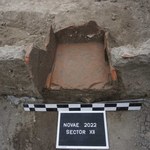 Rzadkie odkrycie polskich archeologów. Dawna "lodówka" i unikatowe monety 