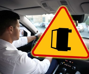 Rzadkie polskie znaki drogowe. Co oznacza przewrócony samochód? 