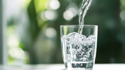 Rzadko sięgasz po wodę? Pracujesz na cukrzycę i nadciśnienie