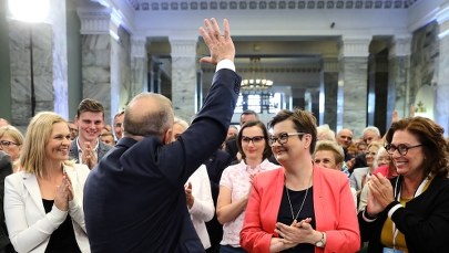 Rzeczniczka PiS o obietnicach Schetyny: "Obiecać można wiele. My prosimy o wyliczenia"