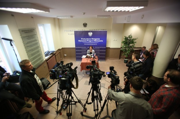 Rzeczniczka prasowa prokuratury Renata Mazur podczas briefingu /Leszek Szymański /PAP
