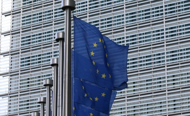Rzecznik Komisji Europejskiej: Kryzys wywołany pandemią nie osłabił działań Komisji w kwestii praworządności