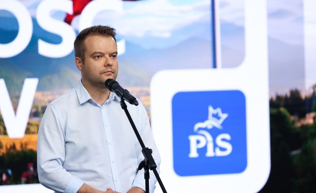 Rzecznik PiS o słowach Siemoniaka: Rosja z zadowoleniem przyjmuje takie działania