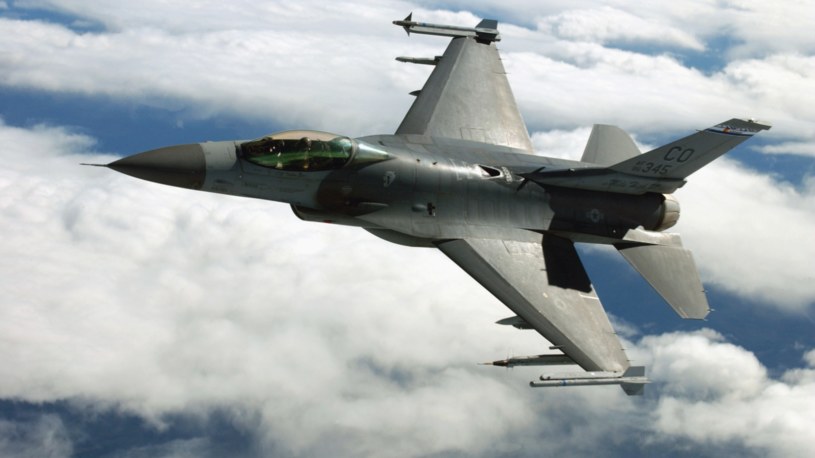 Rzecznik prasowy Pentagonu mówi o specjalnym zakazie dla Ukraińców w przypadku używania myśliwców F-16 /SMSGT JOHN P. ROHRER, USAF /Wikimedia