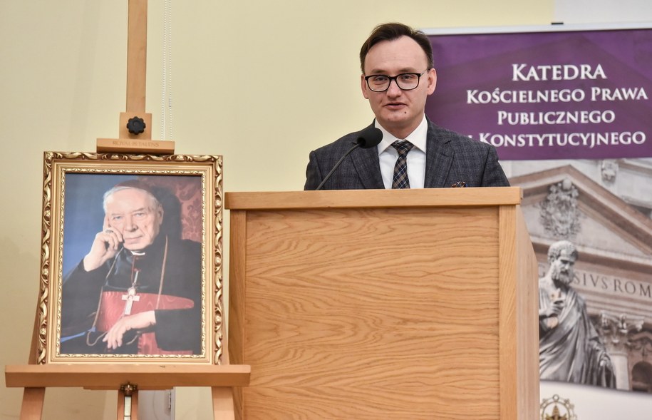 Rzecznik Praw Dziecka Mikołaj Pawlak podczas konferencji naukowej /Wojtek Jargiło /PAP