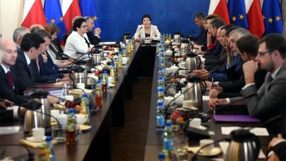 Rzecznik rządu: Z Warszawy do Wrocławia za ministrami pojechało "dodatkowe wyposażenie"