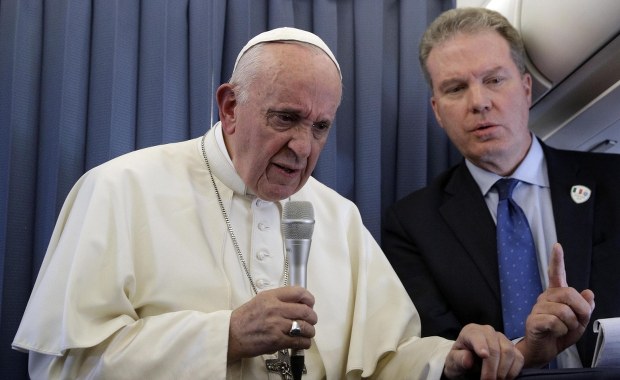 Rzecznik Watykanu zrezygnował