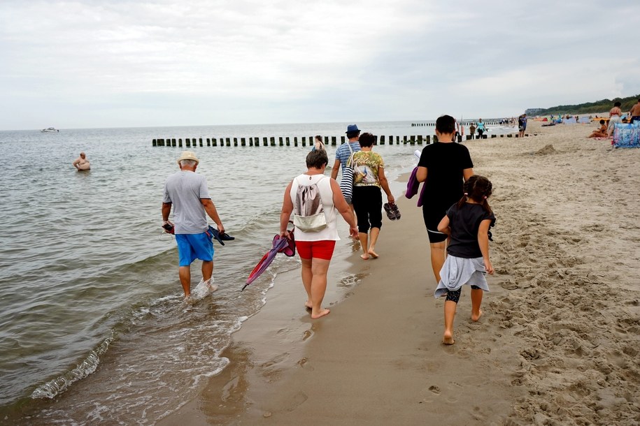 "Rzeczpospolita": Nawet 20 tys. osób nie dostało pieniędzy z bonu turystycznego /	Marcin Bielecki   /PAP