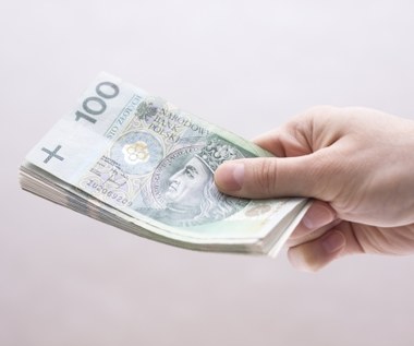 "Rzeczpospolita": Płaca minimalna w 2019 r. wyniesie 2255 zł, wyżej niż planowano
