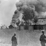 "Rzeczpospolita": Polscy żołnierze spaleni w stodole