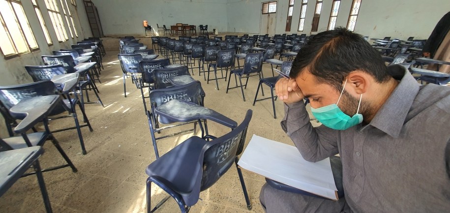 "Rzeczpospolita": Pracownik niech siedzi w domu /JAMAL TARAKAI /PAP/EPA