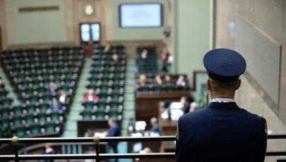 "Rzeczpospolita": Szykuje się zmiana w pracach Sejmu. Koniec z pustkami w ławach?