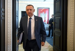 "Rzeczpospolita": Wojna służb w sprawie szefa NIK