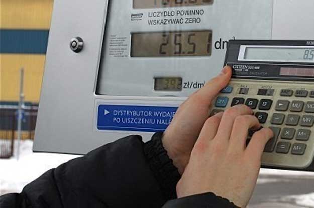 Rzeczywiste wyniki zużycia paliwa znacznie odbiegają od deklaracji producentów /Motor