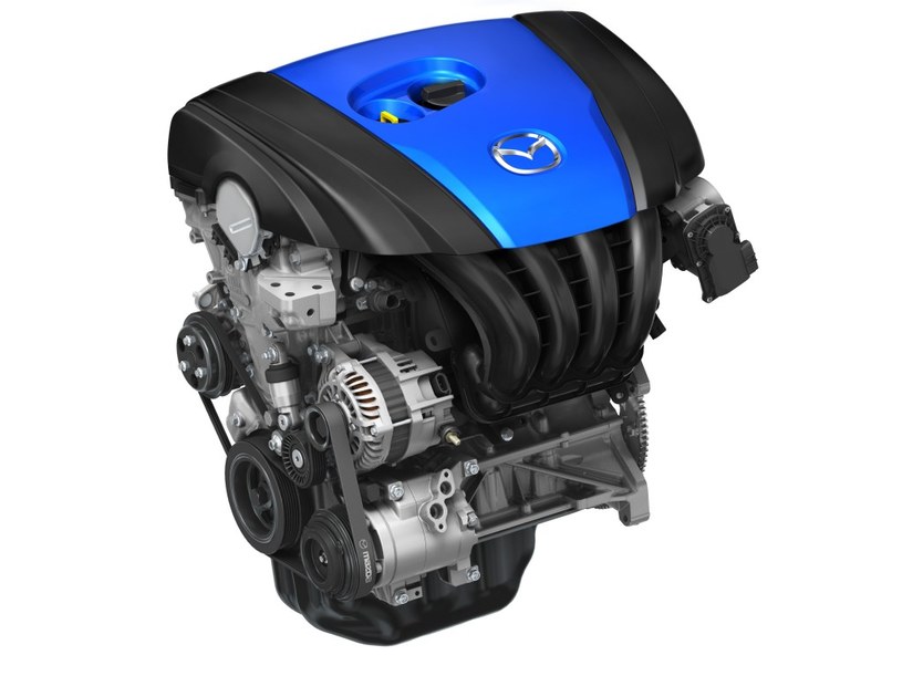 Rzędowy silnik w CX-5 jest mocniejszy tylko o 10 KM, ale zdecydowanie lepiej reaguje na dodanie gazu. /Mazda