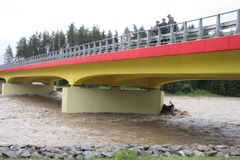 Rzeka Białka przy moście w Bukowinie Tatrzańskiej