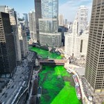 Rzeka w Chicago stała się cała zielona. To ściśle strzeżona tajemnica