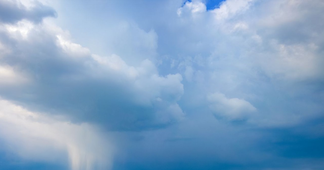 Rzeki atmosferyczne w ciągu godziny mogą wywołać katastrofalne powodzie /benedek /Canva Pro