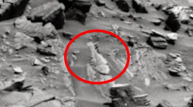 Rzekomy szkielet ryby, który został "znaleziony" na Marsie /YouTube