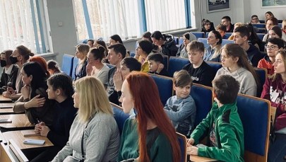 Rzeszów: Więcej zajęć z języka polskiego w świetlicy dla ukraińskich rodzin przy WSIiZ