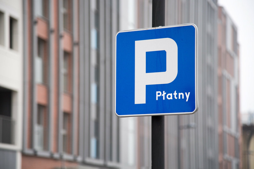 Rzeszów wprowadza inteligentny system parkingowy /Wojciech Strozyk/ /Reporter