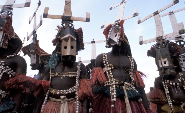 Rzeź Dogonów w Mali. "95 martwych, ciała są spalone. Szukamy kolejnych ofiar"