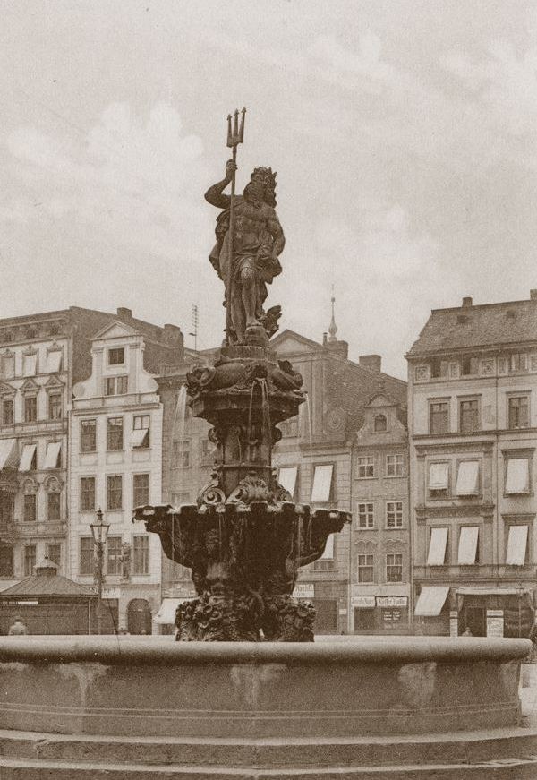 Rzeźba Neptuna w 1902 r. /domena publiczna