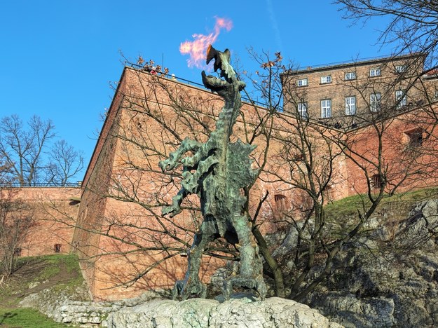 Rzeźba Smoka Wawelskiego autorstwa Bronisława Chromego /Shutterstock