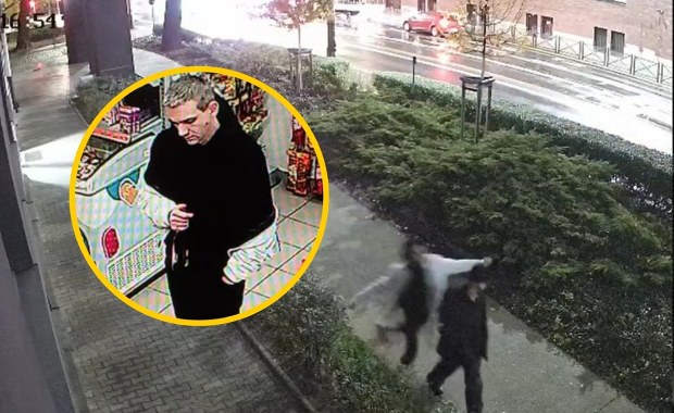 Rzucał się z pięściami na przechodniów. Policja publikuje nagranie
