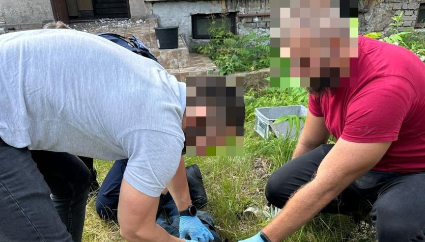 Rzucał w policjantów płonącymi butelkami z benzyną 