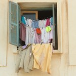 Rzym: Nawet 100 euro kary za wywieszanie prania w oknach