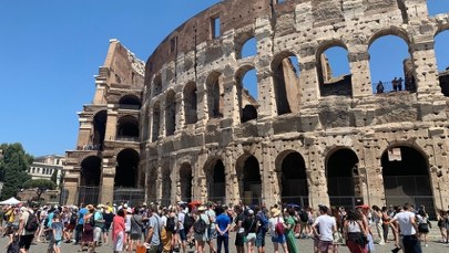 Rzym się gotuje. Turyści mdleją pod Koloseum