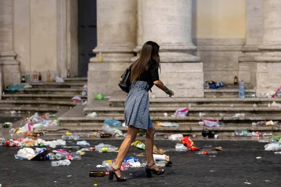 Rzym tonie w śmieciach /MASSIMO PERCOSSI /PAP/EPA