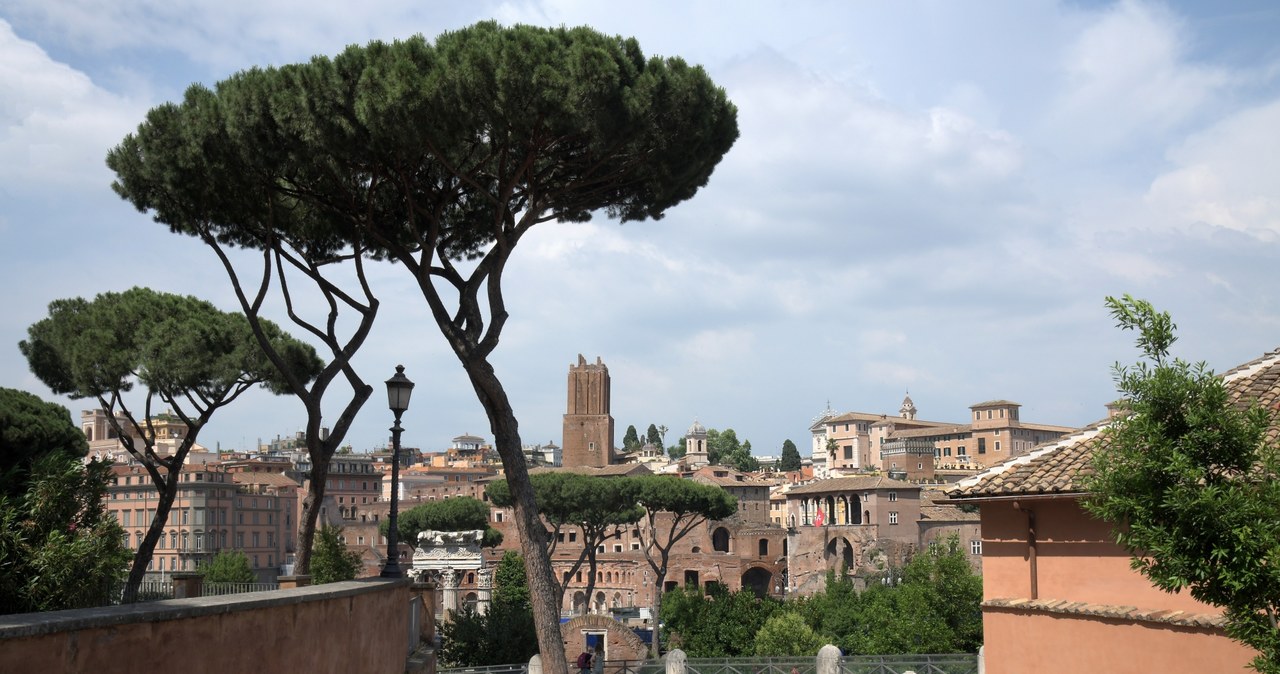 Rzym, widok z Kapitolu na Forum Romanum /Zenon Zyburtowicz /Getty Images