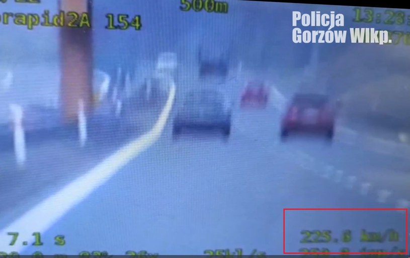 S3: kierowca przepalał zawór EGR. Jechał ponad 220 km/h! /Policja