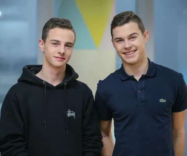 Są braćmi, lecz nie przyjaciółmi? Uwielbiani bliźniacy kończą 25 lat!