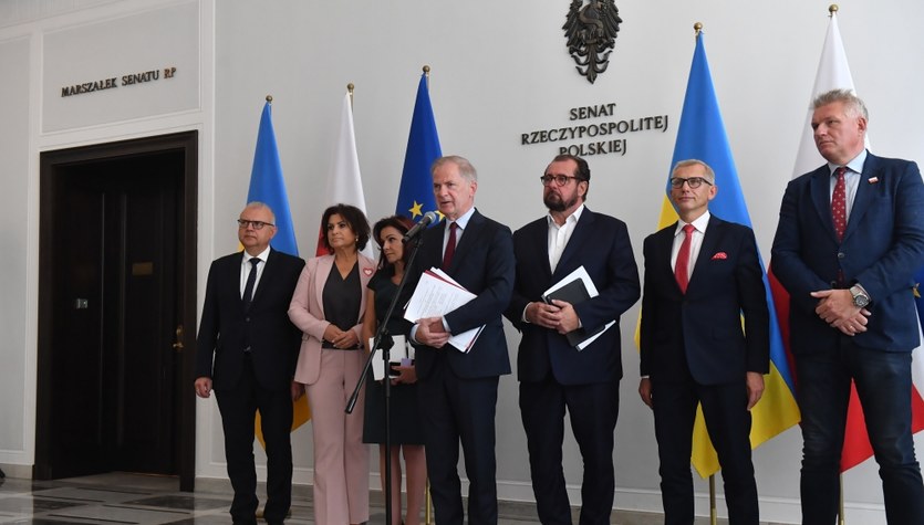 Są dwie, nie działa żadna