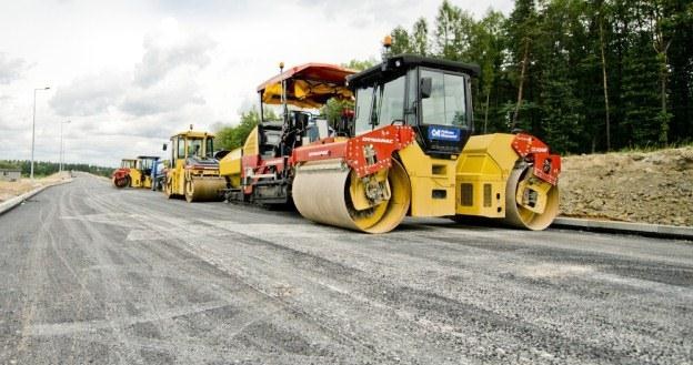 Są firmy, które zarobiły na budowie autostrad... / Fot: Piotr Tracz /Reporter