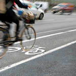 Są nowe przepisy dla rowerzystów. Mogą dostać mandat za zbyt szybką jazdę