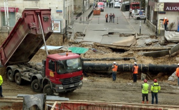 Są wyniki badań po katastrofie na budowie metra. 80 osób wróci do domów za tydzień