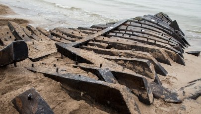 Są wyniki badań XIX-wiecznego wraku znalezionego na plaży w Międzywodziu