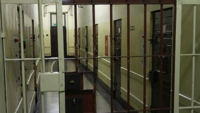 Są za kratami od kilkunastu lat. Sprawy dwóch mężczyzn skazanych za zabójstwa będą ponownie zbadane