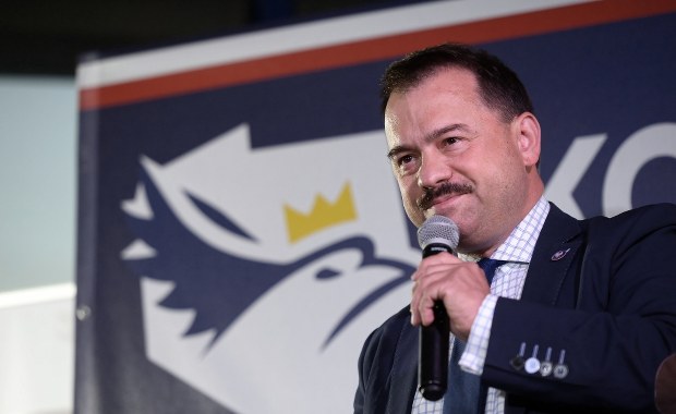 Są zarzuty dla Artura Zawiszy. Jechał bez prawa jazdy, potrącił rowerzystkę