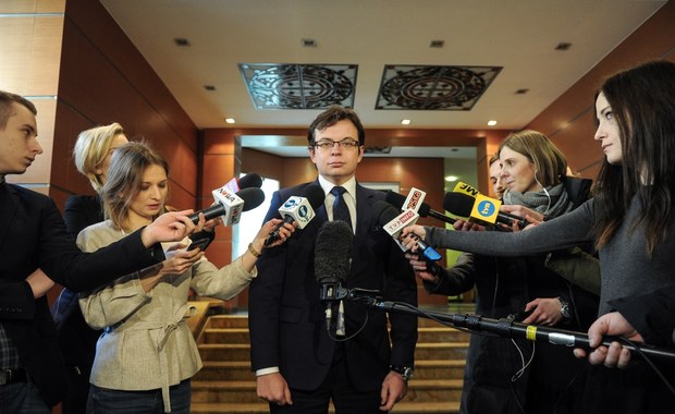 Są zarzuty dla osób, które w grudniu protestowały przed Sejmem. Chodzi o "znieważenie"