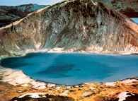 Sachalin, jezioro w kraterze /Encyklopedia Internautica