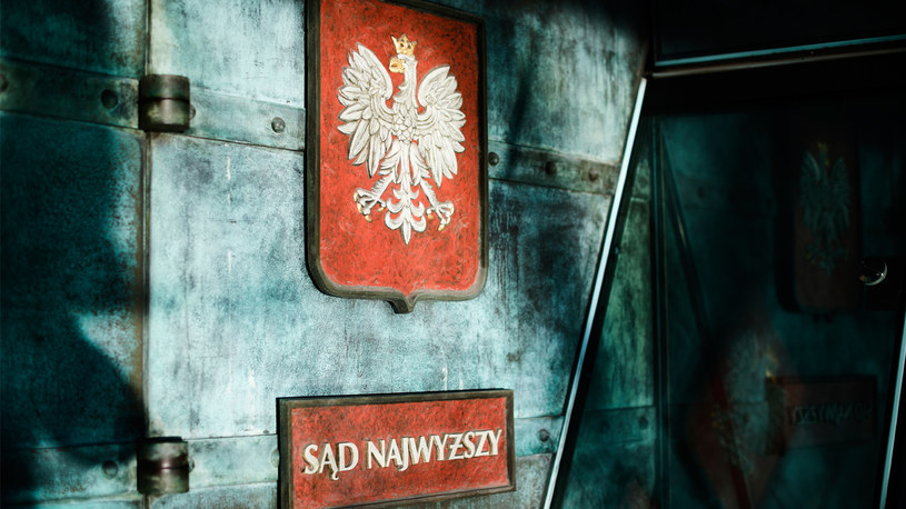 Sąd Najwyższy wstrzymał się decyzją w sprawie obniżania prowizji przy wcześniejszej spłacie kredytu /STR/NurPhoto /Getty Images