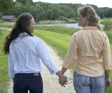 Sąd pozwolił lesbijkom na adopcję dzieci 