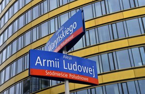 Sąd uchylił zarządzenia wojewody ws. zmian nazw 12 ulic w Warszawie 