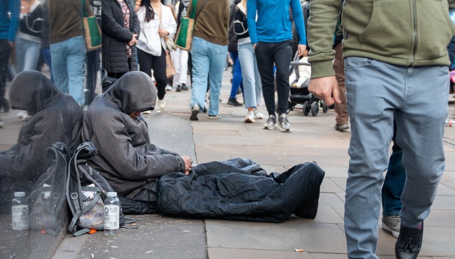 Sąd w Malmoe wydał wyrok skazujący 35-letniego mężczyznę za zmuszanie Polaków do niewolniczej pracy /Shutterstock